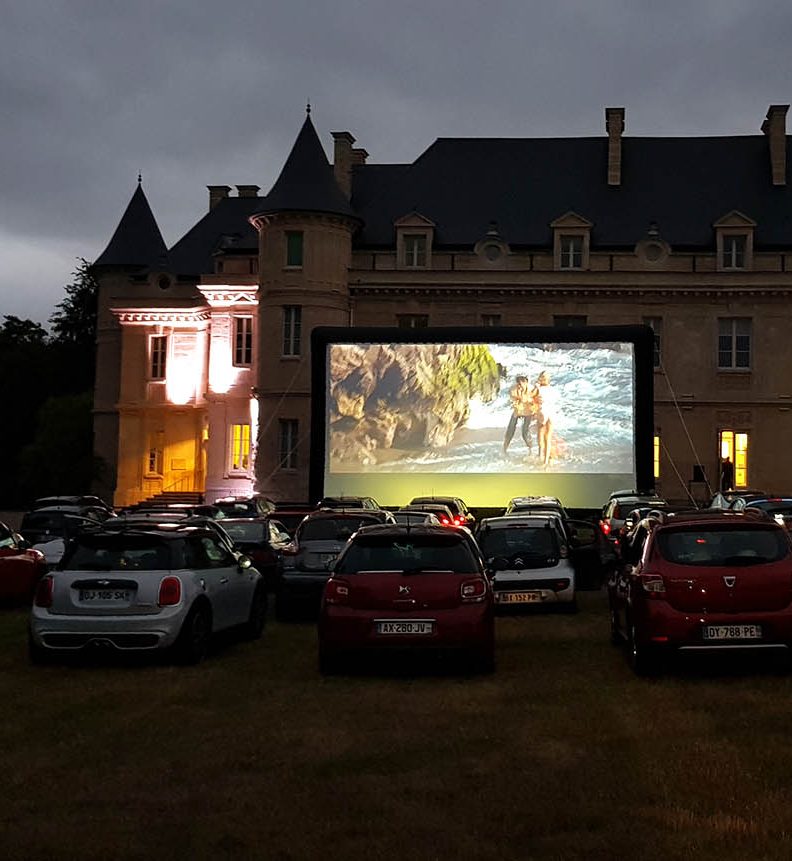 drive-in-cinema-en-plein-air